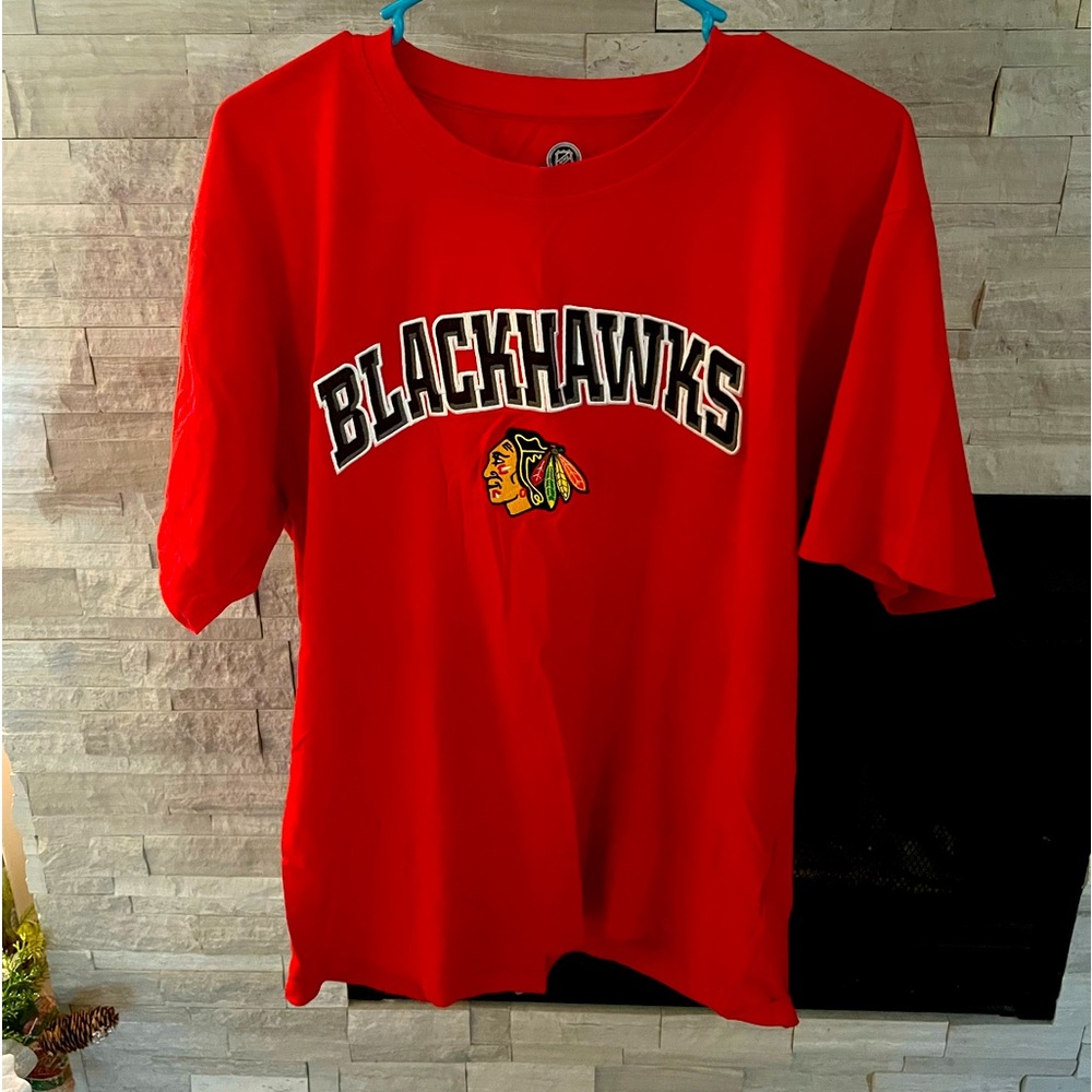 Mens Blackhawks embroidered t shirt